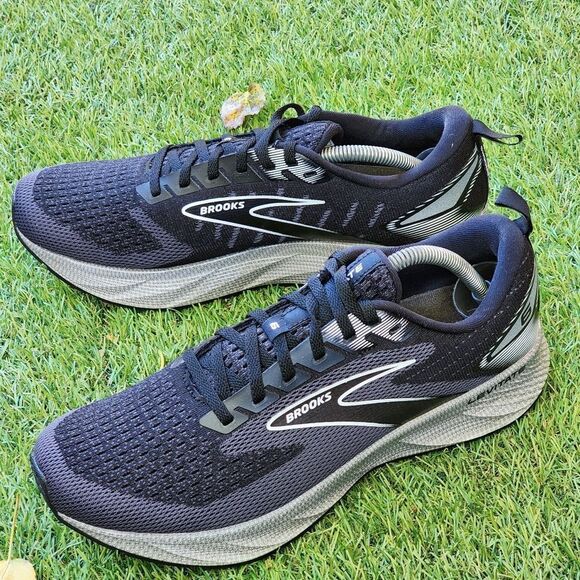 BROOKS LEVITATE GTS 6 - Women's Sneakers - SIZE 11 - Picture 1 of 9